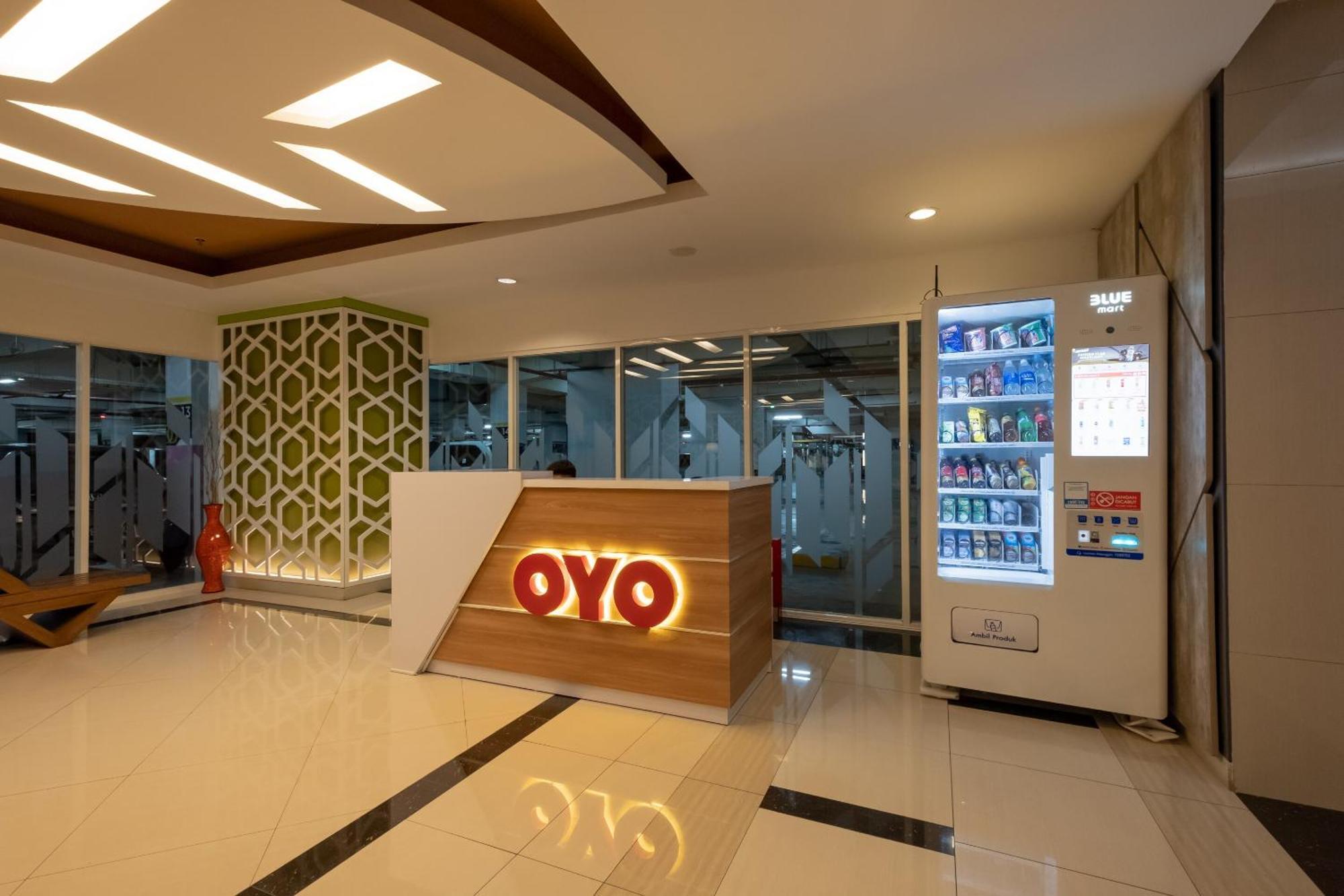 Oyo 2245 Apartment Grand Kamala Lagoon Bekasi Kültér fotó